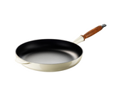 Le Creuset Bratpfanne mit Holzgriff